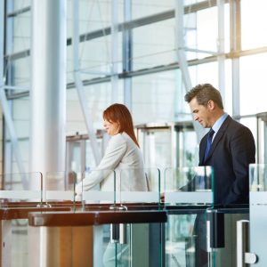 El registro horario aún trae quebraderos de cabeza a los empresarios